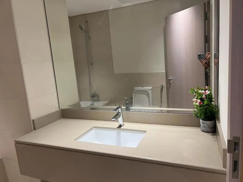 Next To Yas Island'S Gems - Canal+Pool View Apartment Abu Dhabi United Arab Emirates